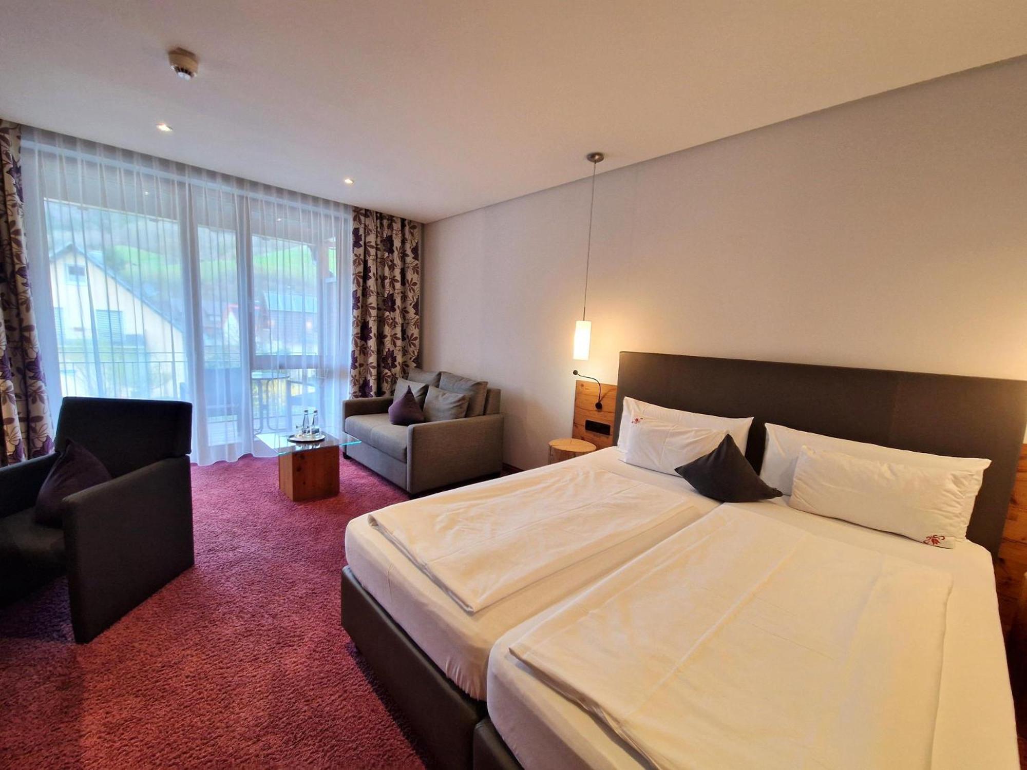 Mosers Blume Relax & Genuss Hotel ฮาสลัค อิม คินซิกทัล ภายนอก รูปภาพ
