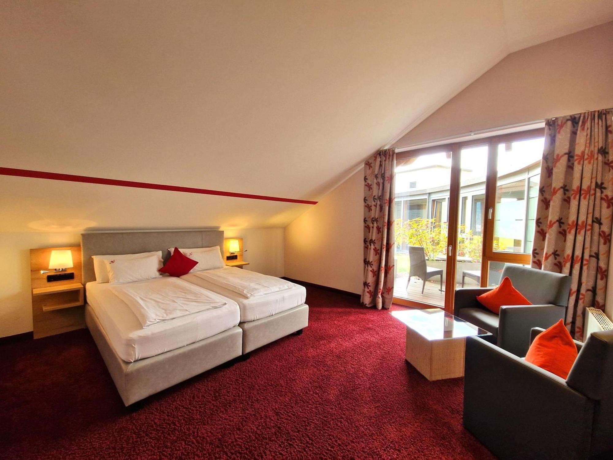 Mosers Blume Relax & Genuss Hotel ฮาสลัค อิม คินซิกทัล ภายนอก รูปภาพ