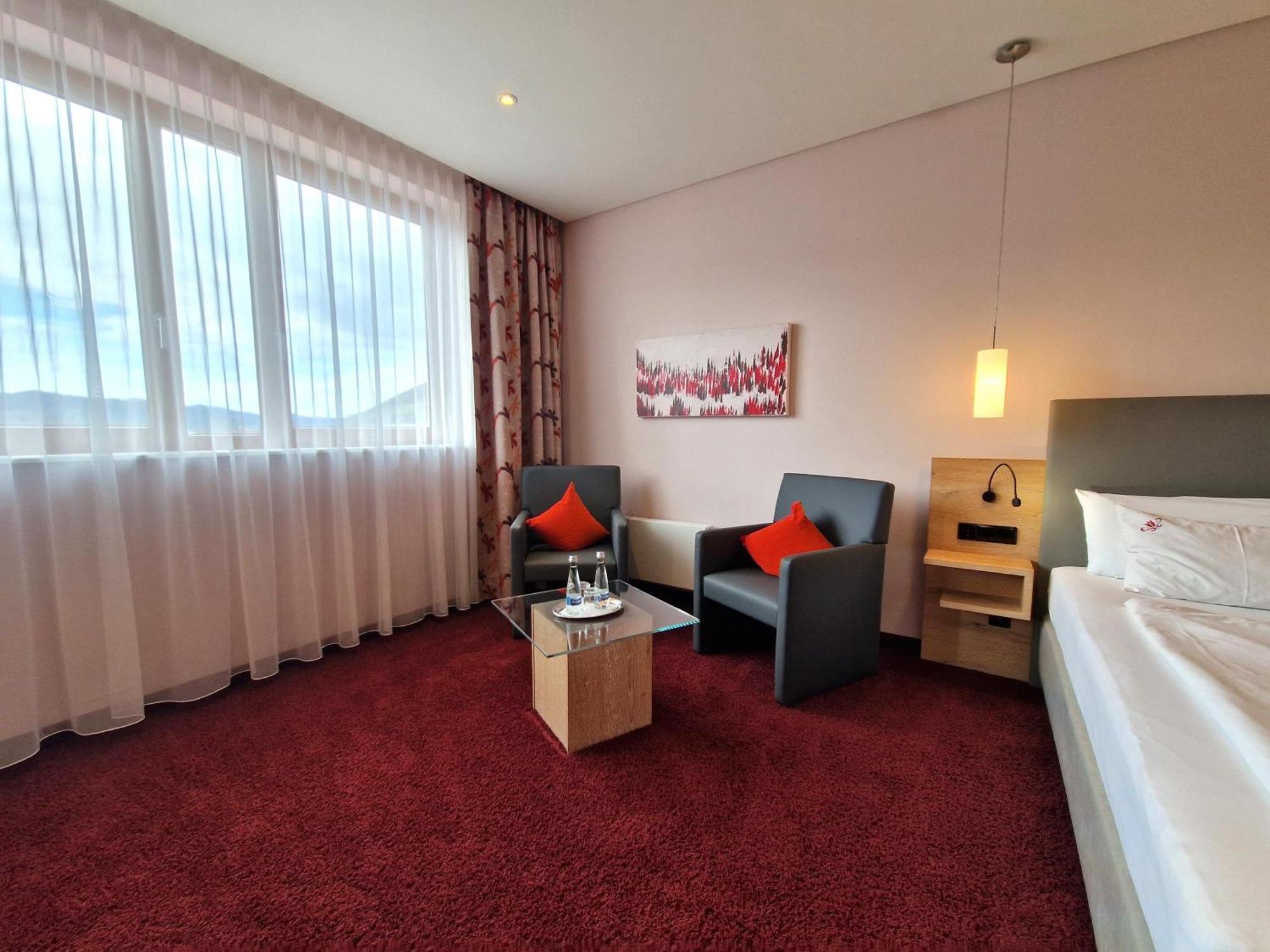 Mosers Blume Relax & Genuss Hotel ฮาสลัค อิม คินซิกทัล ภายนอก รูปภาพ