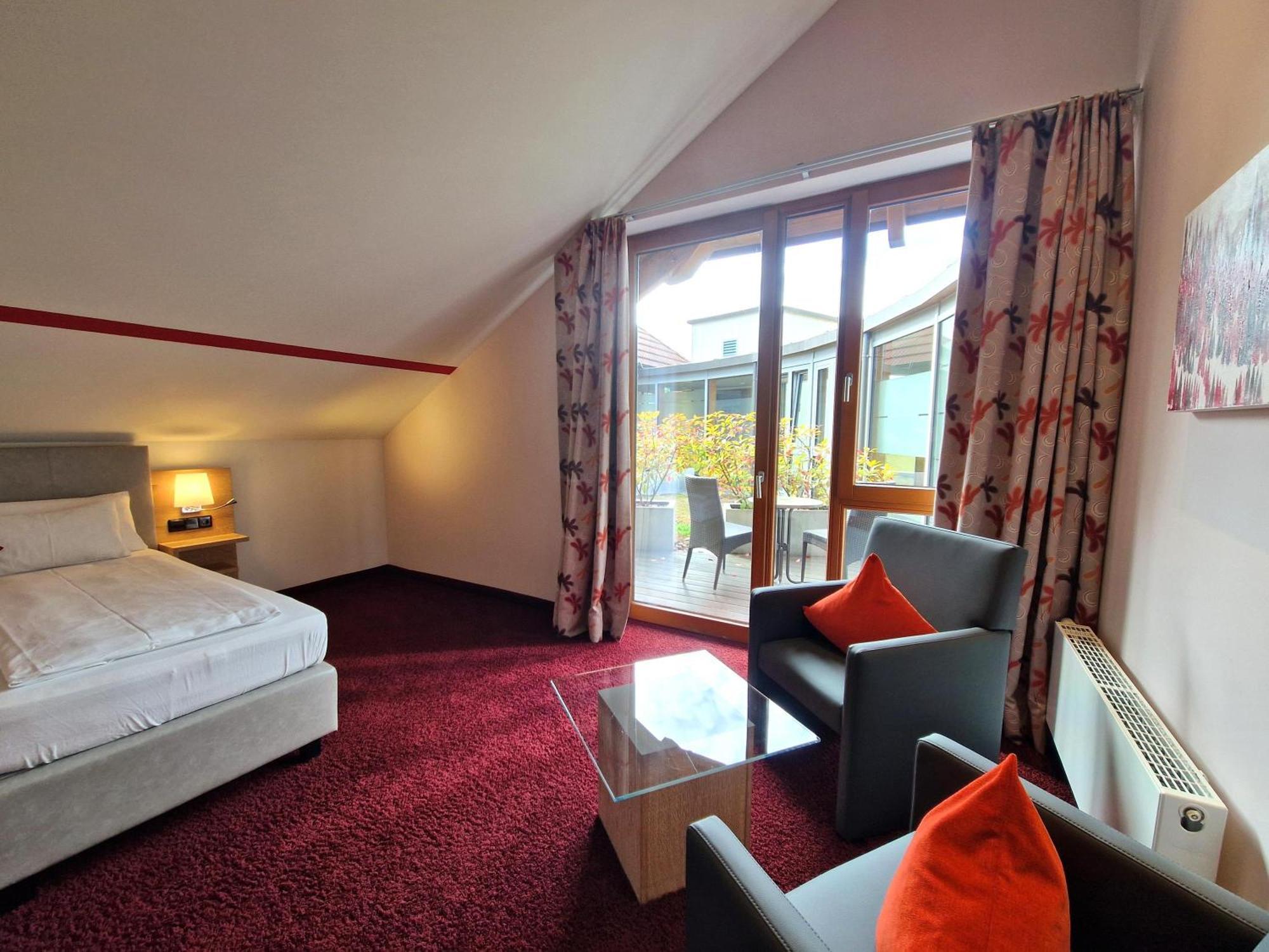 Mosers Blume Relax & Genuss Hotel ฮาสลัค อิม คินซิกทัล ภายนอก รูปภาพ