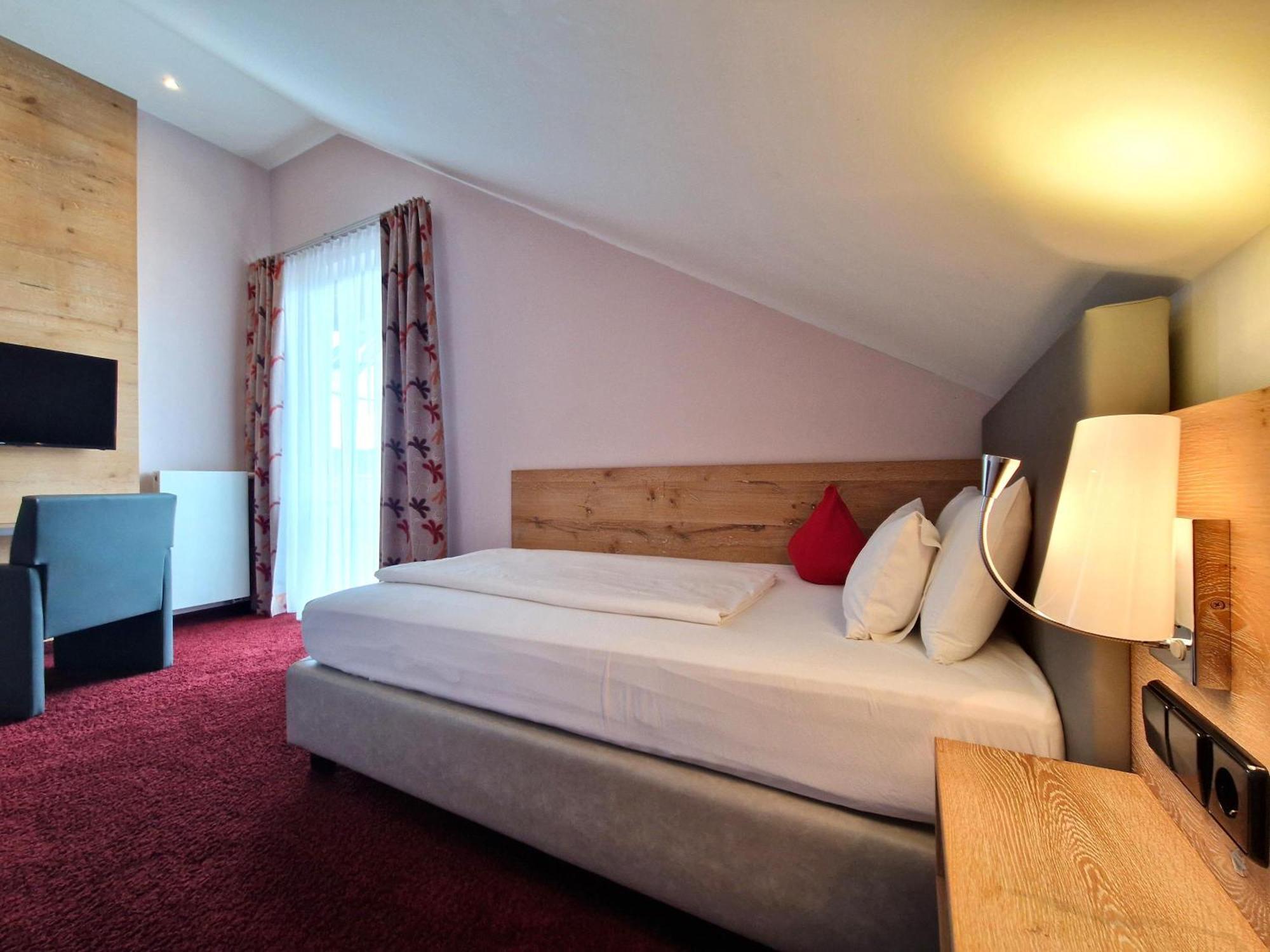 Mosers Blume Relax & Genuss Hotel ฮาสลัค อิม คินซิกทัล ภายนอก รูปภาพ