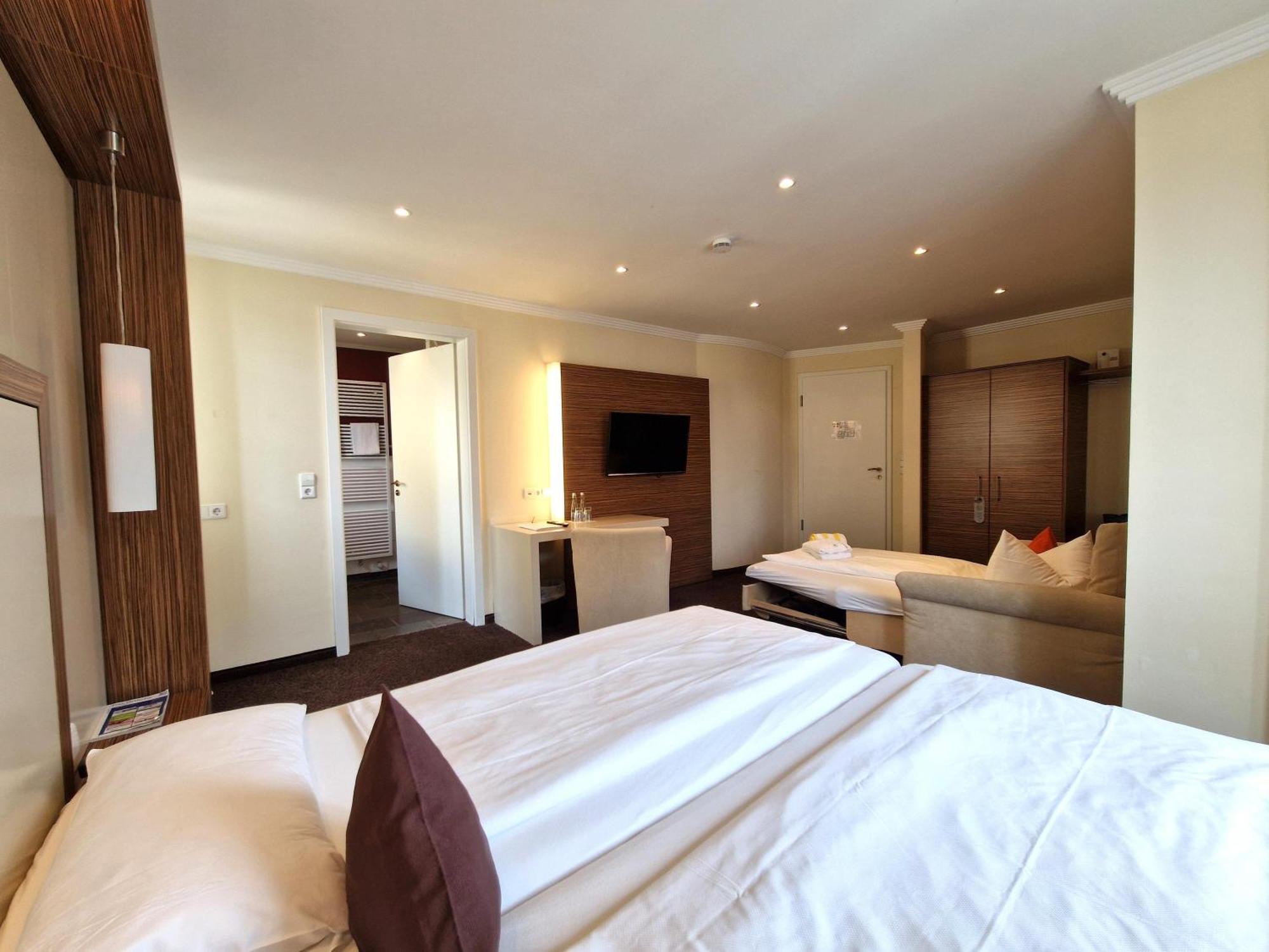 Mosers Blume Relax & Genuss Hotel ฮาสลัค อิม คินซิกทัล ภายนอก รูปภาพ
