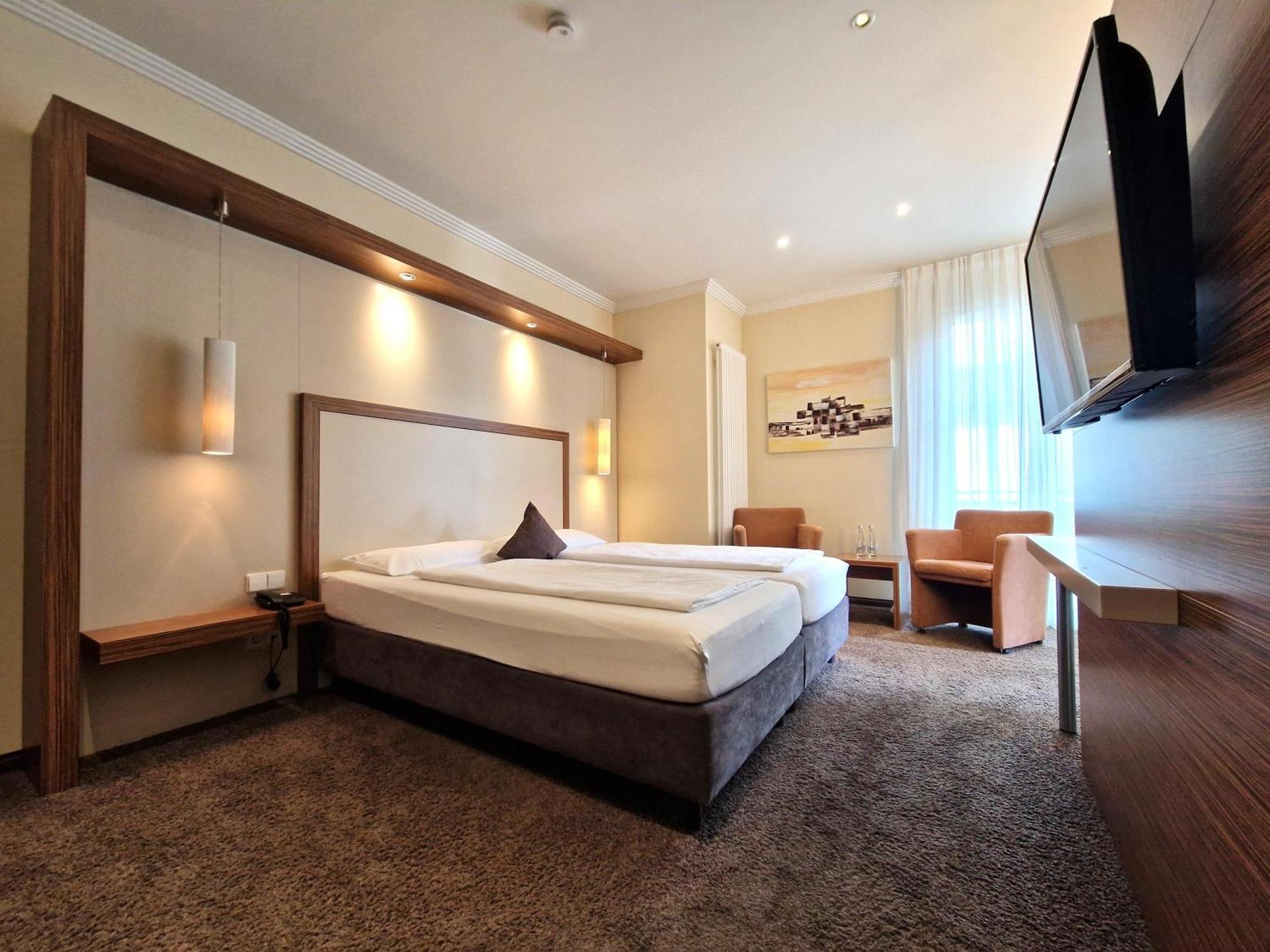 Mosers Blume Relax & Genuss Hotel ฮาสลัค อิม คินซิกทัล ภายนอก รูปภาพ