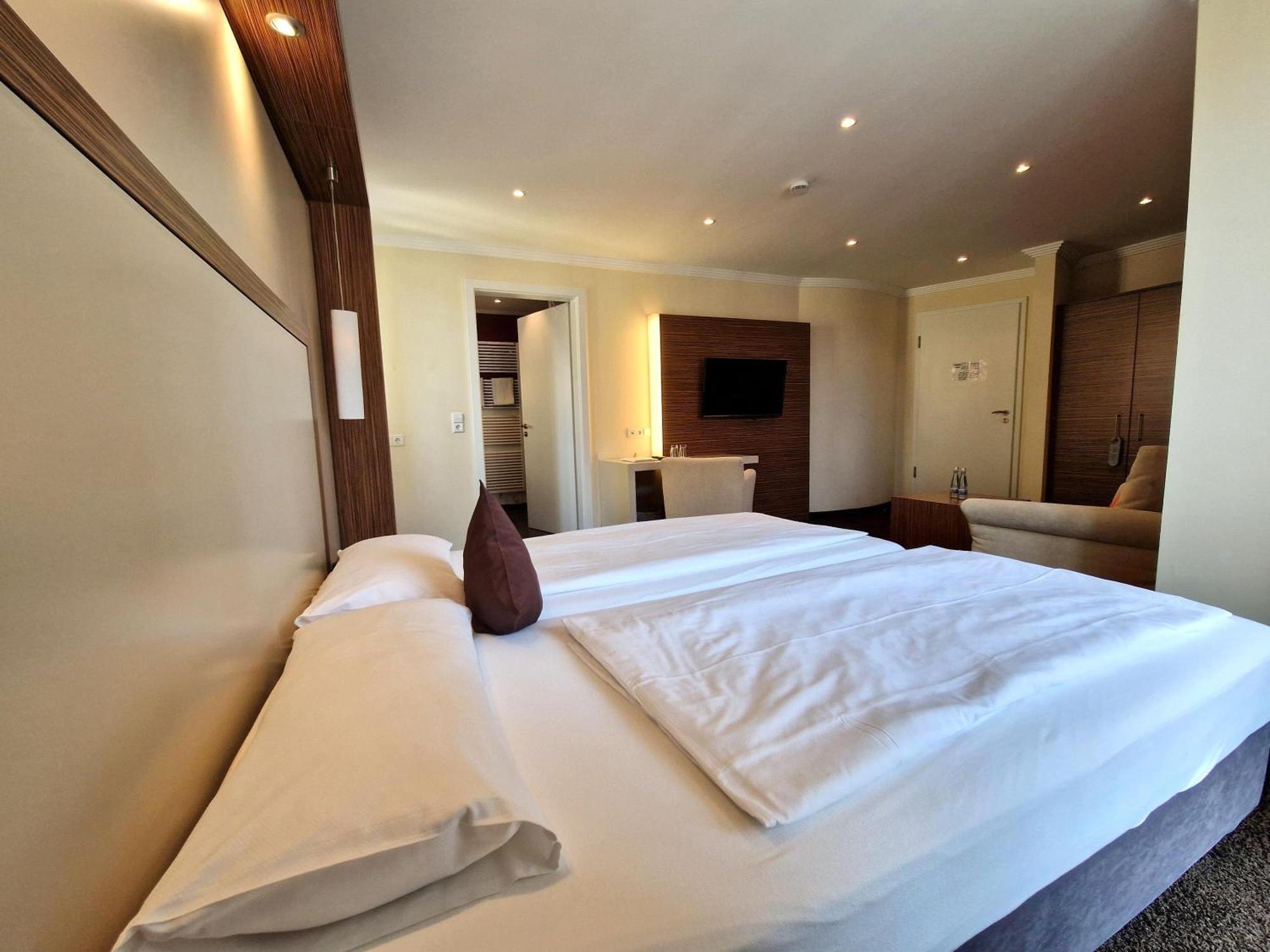 Mosers Blume Relax & Genuss Hotel ฮาสลัค อิม คินซิกทัล ภายนอก รูปภาพ