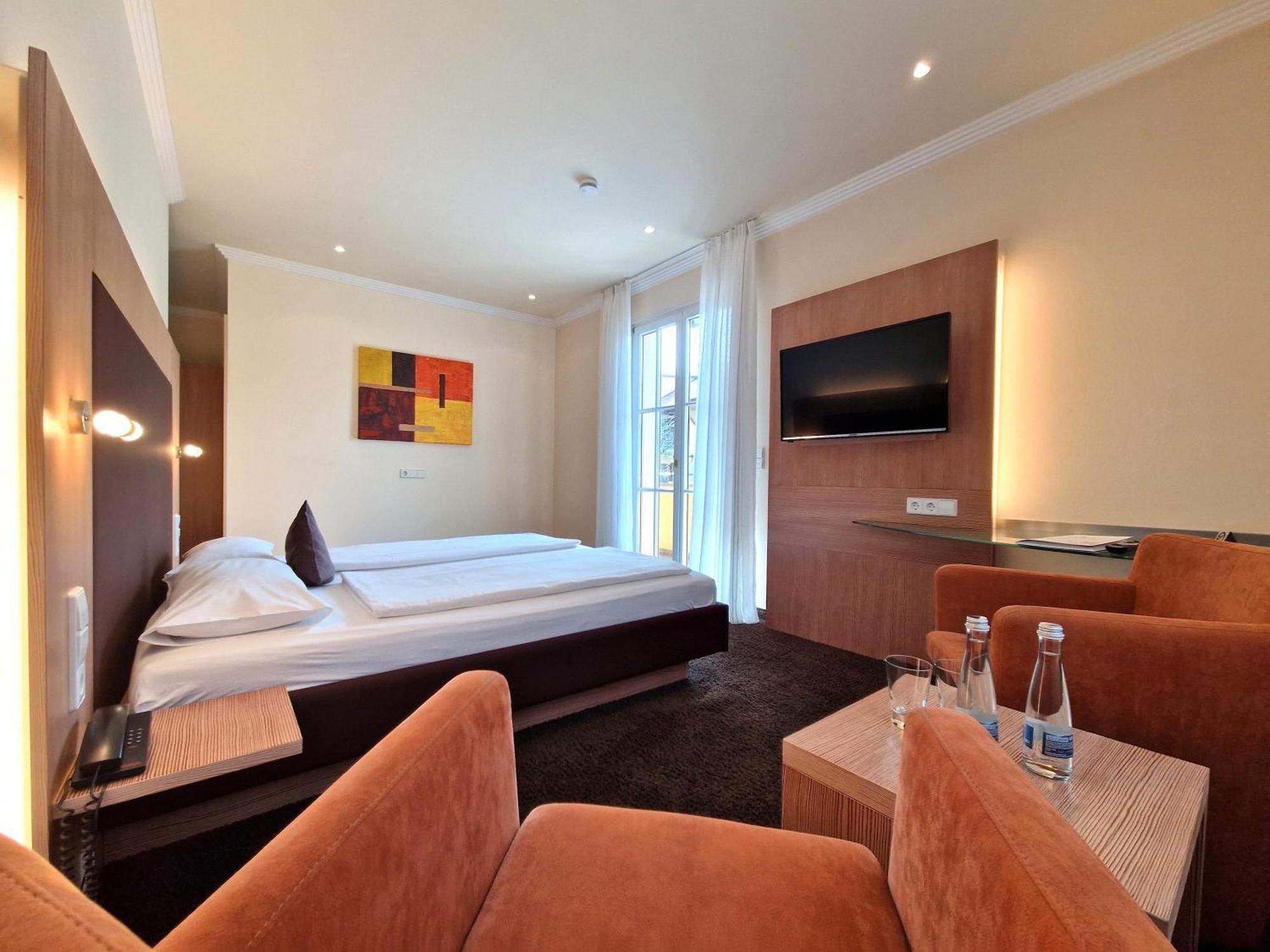 Mosers Blume Relax & Genuss Hotel ฮาสลัค อิม คินซิกทัล ภายนอก รูปภาพ