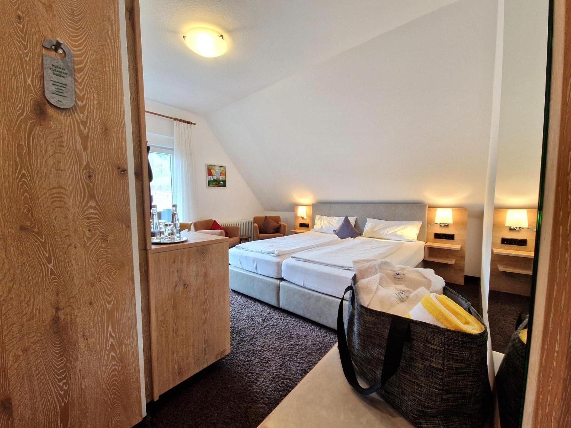 Mosers Blume Relax & Genuss Hotel ฮาสลัค อิม คินซิกทัล ภายนอก รูปภาพ