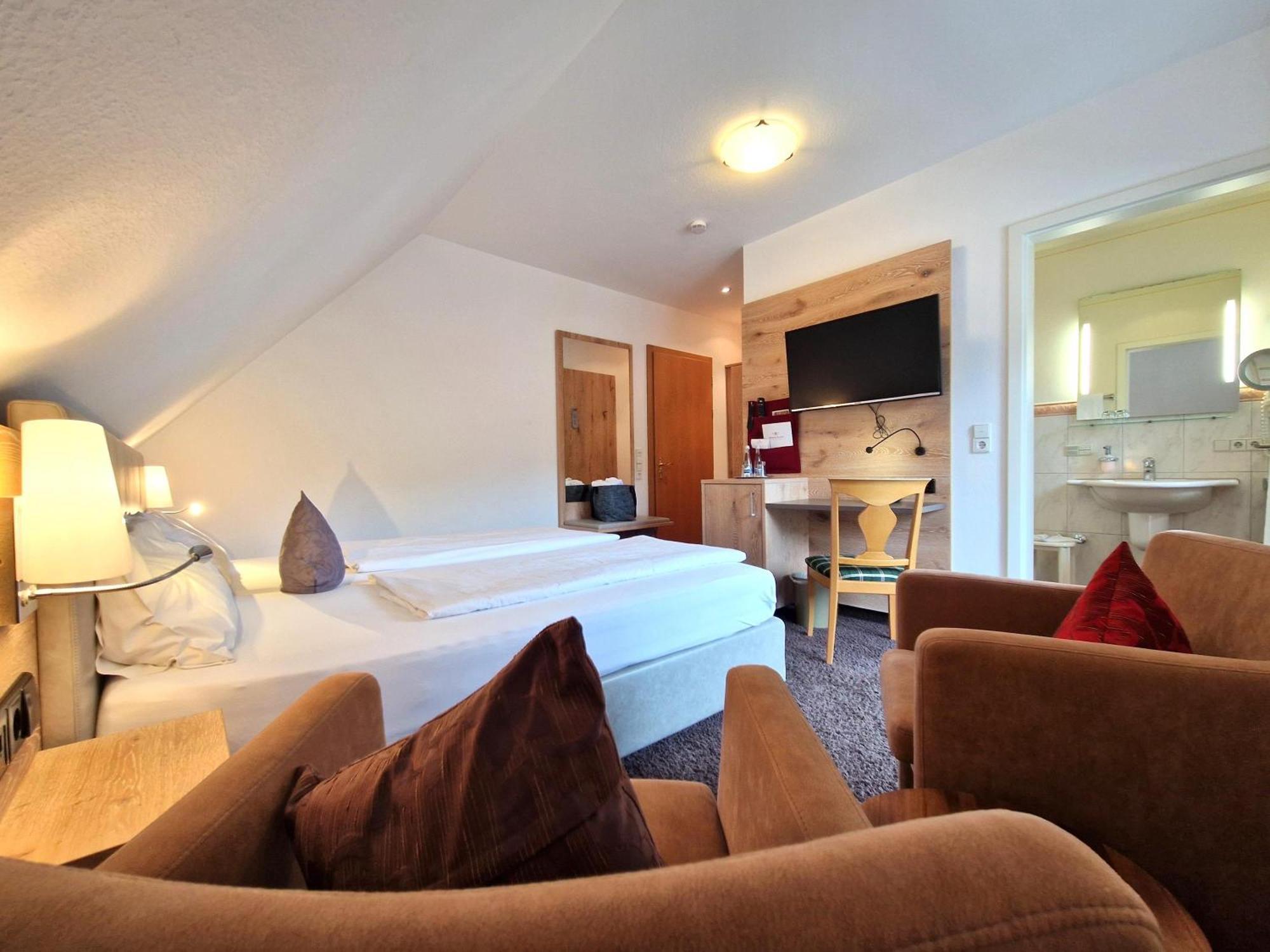 Mosers Blume Relax & Genuss Hotel ฮาสลัค อิม คินซิกทัล ภายนอก รูปภาพ
